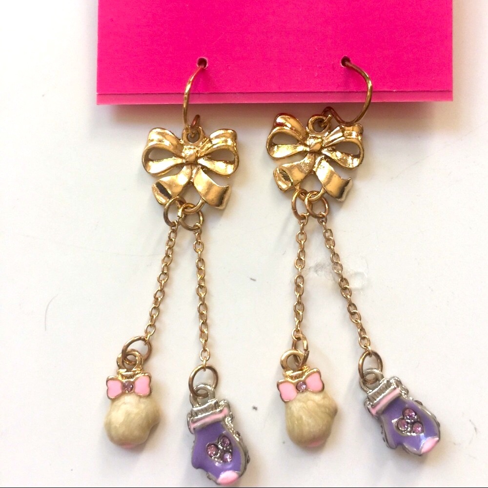 🎀❄️ BETSEY JOHNSON 🎀❄️ Bows & Mittens Earrings